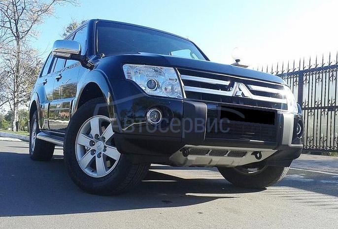 черный Митсубиси Паджеро