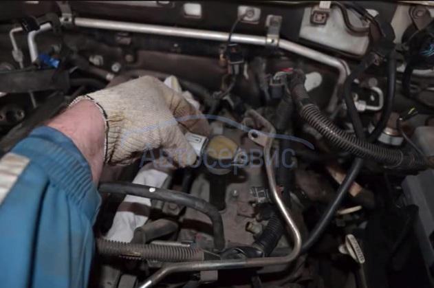 катушка зажигания на двигателе