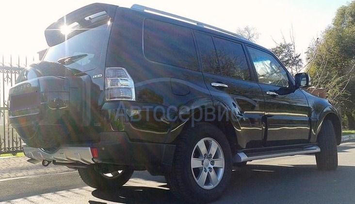 черный Митсубиси Паджеро
