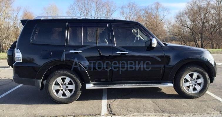 черный Митсубиси Паджеро