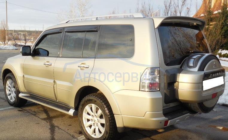 внедорожник Митсубиси