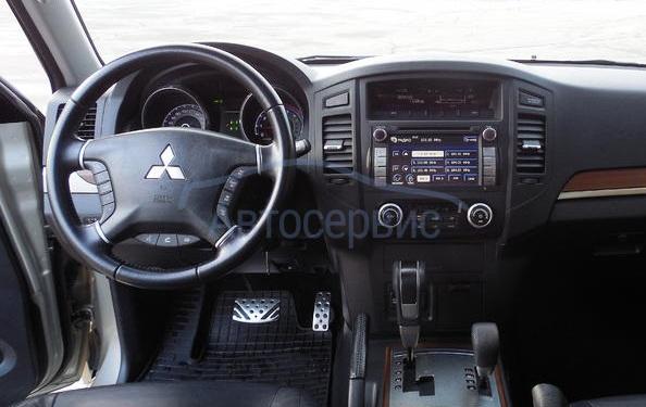 салон Мицубиси Паджеро