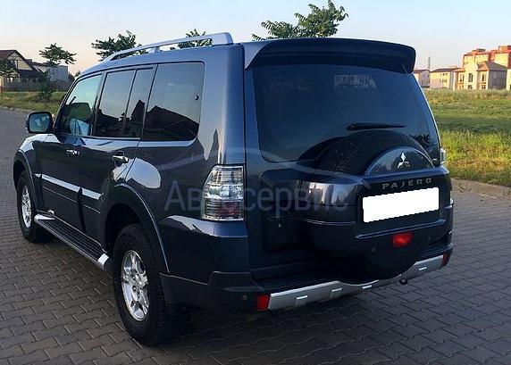 Паджеро сзади