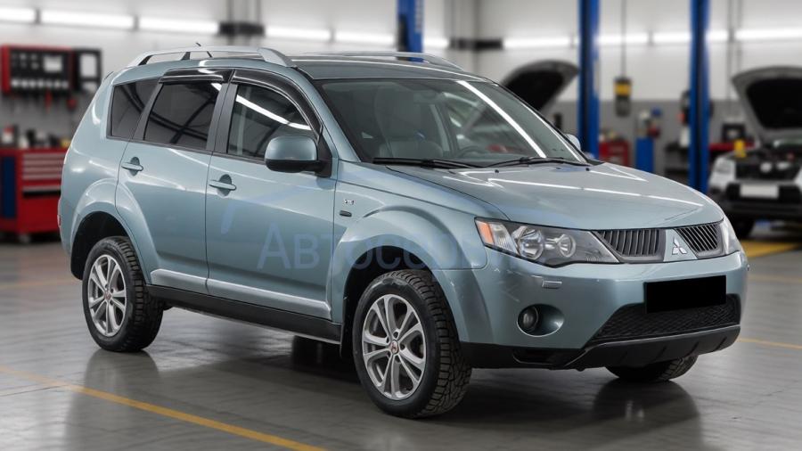 Митсубиси Аутлендер после замены фильтров в автосервисе